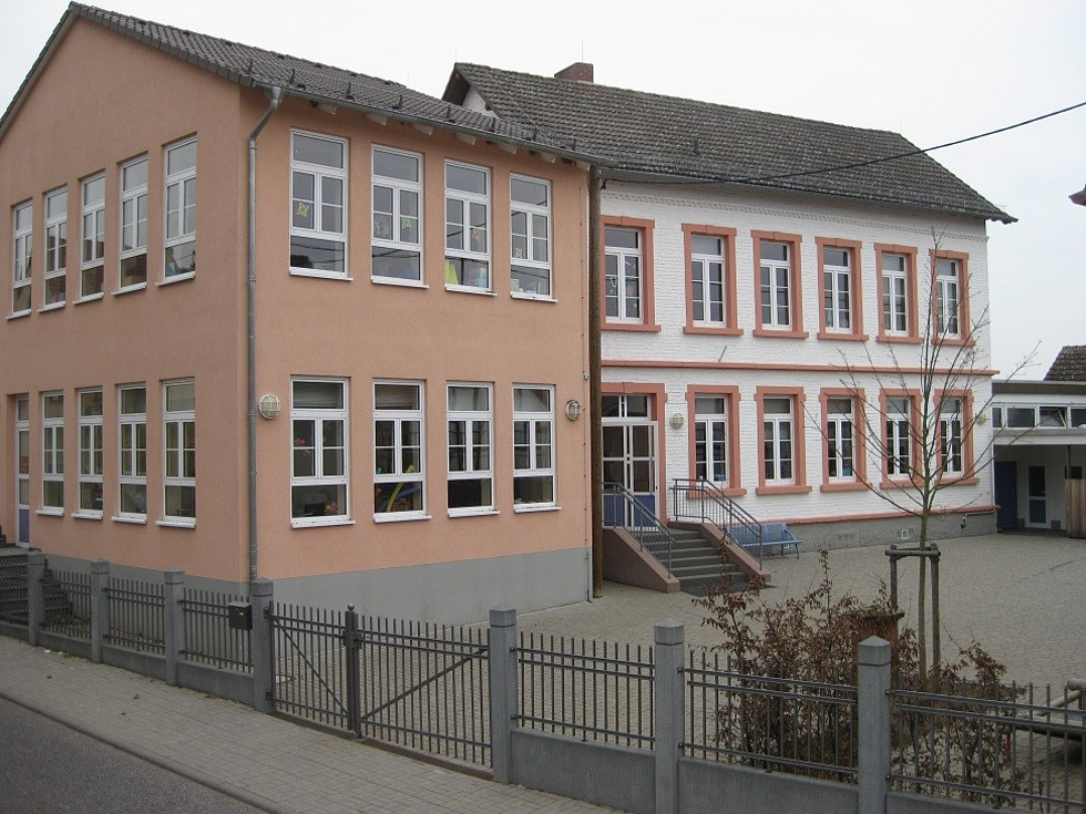 Schulgebäude der Karoline-von-Günderrode-Schule